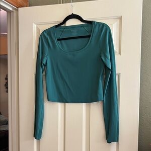 Athleta transend cropped Teal Long Sleeve Women's Top NWOT